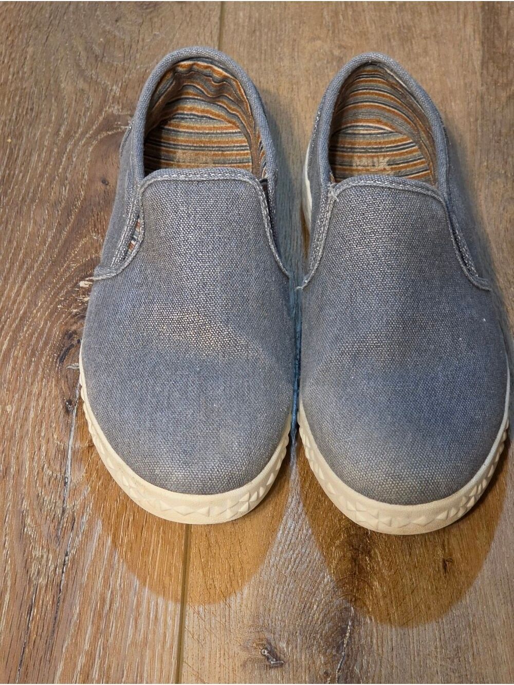MUK LUKS Street Savvy Blue Gray Canvas Slip On Sneakers 8.5